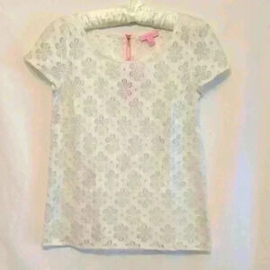 Lilly Pulitzer white lace top XS. Pink zipper in back.